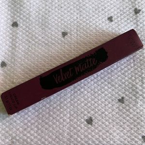 VS Velvet Matte Lipstick